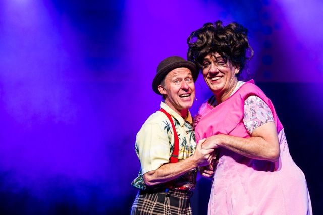 Galleries: Hairspray - Starring Jon English as Edna Turnblad | Stage ...